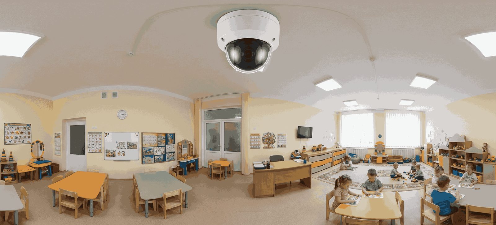 Cámara panorámica de 360° cubriendo el interior de un kínder